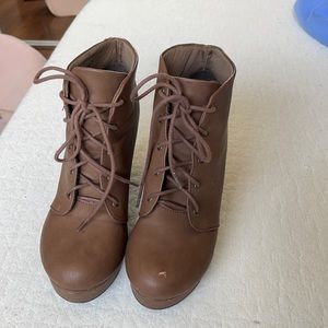 High heel booties - brown